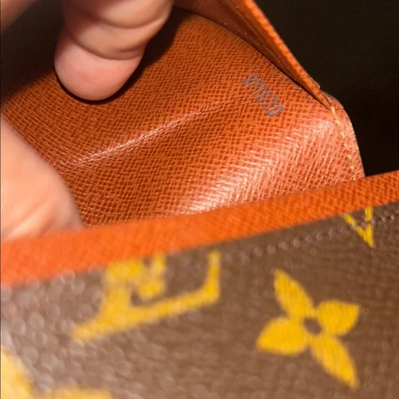 Authentic Louis Vuitton Brown Monogram Wallet in Good Pre-loved Condition - Picture 3 of 7